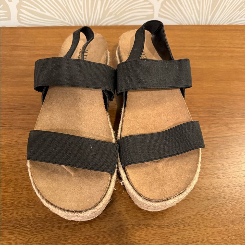 Chic Black and Tan platform Sandals size 8, hemp bottoms - Picture 2 of 6